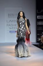 Model walk the ramp for Bhibhu Mohapatra Show at lakme fashion week 2012 Day 2 in Grand Hyatt, Mumbai on 3rd March 2012 (104).JPG